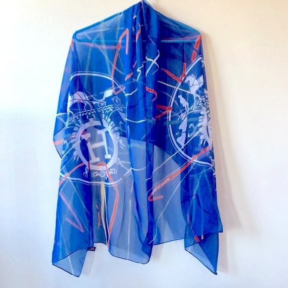 Hermes Scarf 27x66 inches Made in France Attrape Tes Reves Silk Logo RARE - Picture 1 of 9